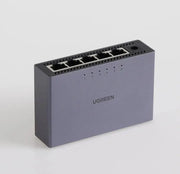 UGREEN 5-Port Gigabit Ethernet Switch Aluminum Desktop Network Hub 1000Mbps Auto-Negotiation LAN Plug Play Silent (15641) Ugreen