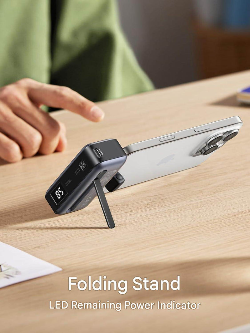 UGREEN PB503 35338 5000mAh 22.5W mini power bank with built-in USB-C folding stand for watching video