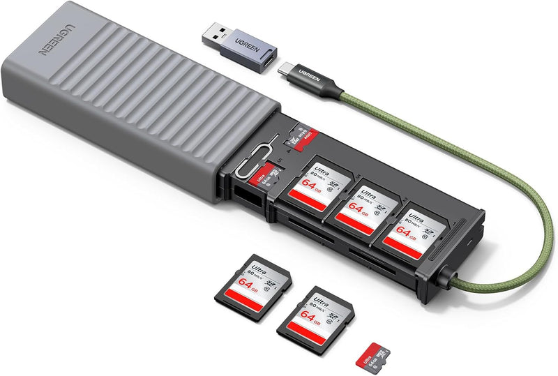 UGREEN 55899 USB-C/USB-A 3-slot card reader with 11-card case 