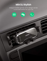 UGREEN LP228 80539 gravity air vent car phone holder mounted in a car